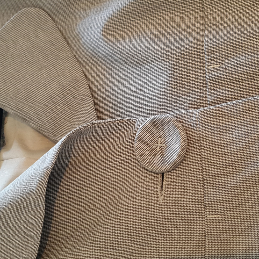 Veronika Maine neutral colours jacket - Picture 6 of 13